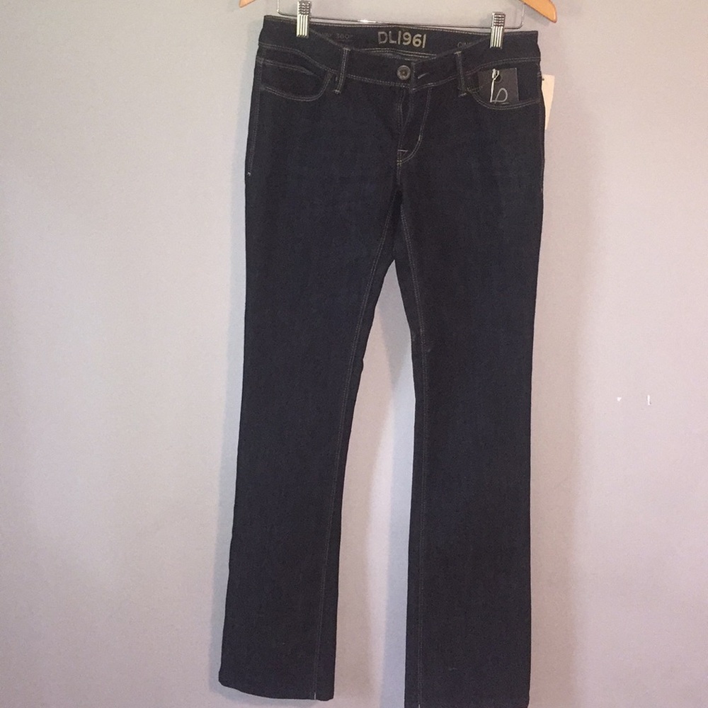 P30, P31, P48 DL1961. Cindy slim boot cut jeans